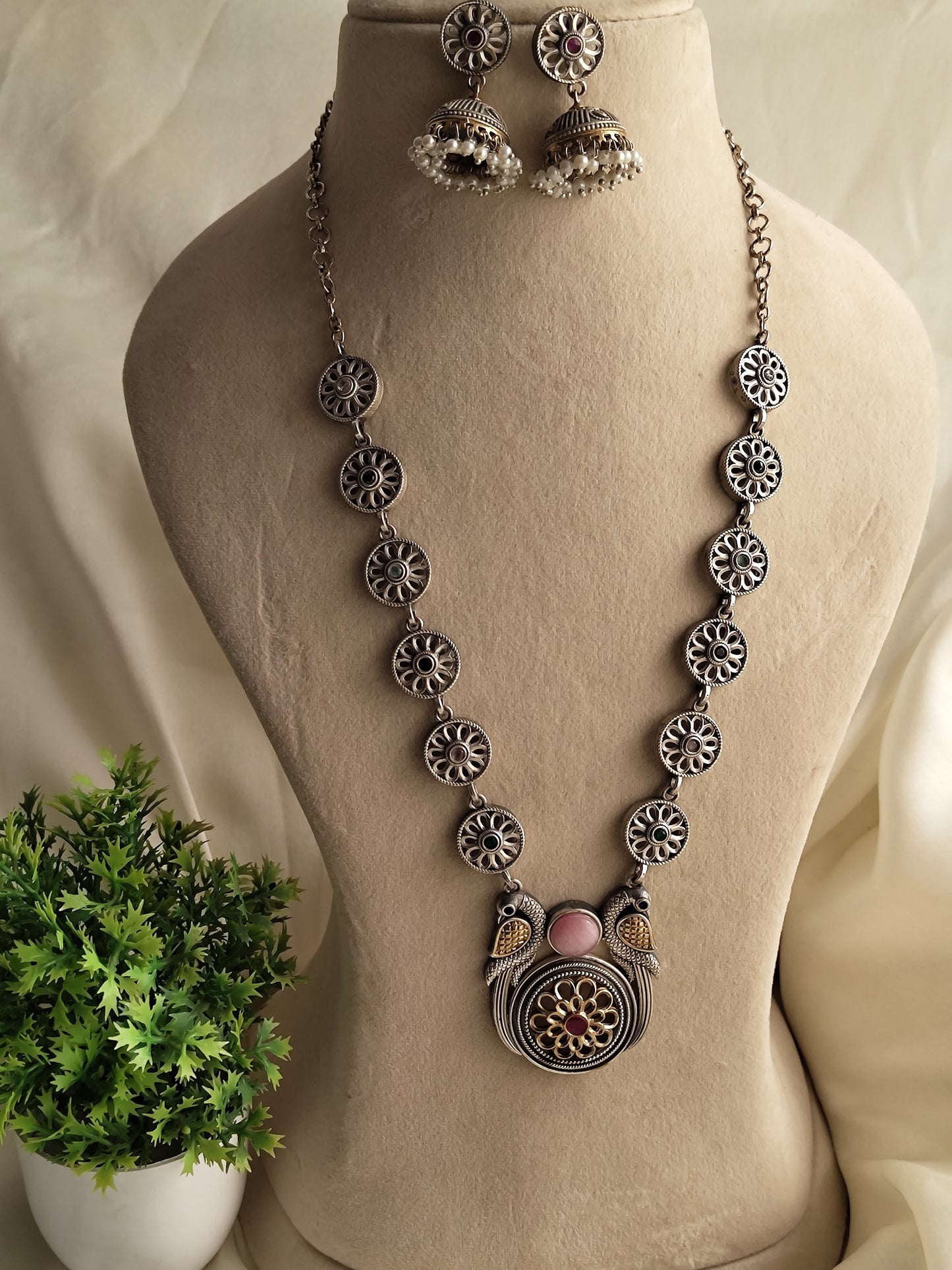 Meera mor necklace set