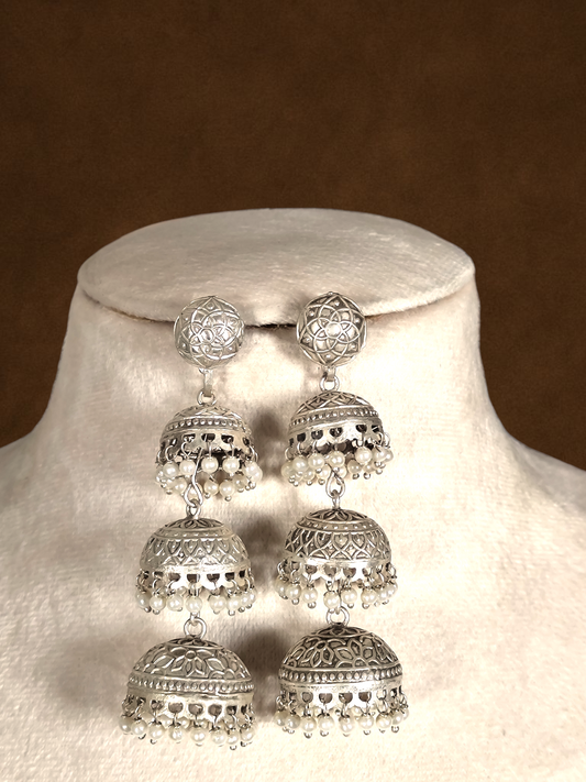 Nirelia tiered jhumka