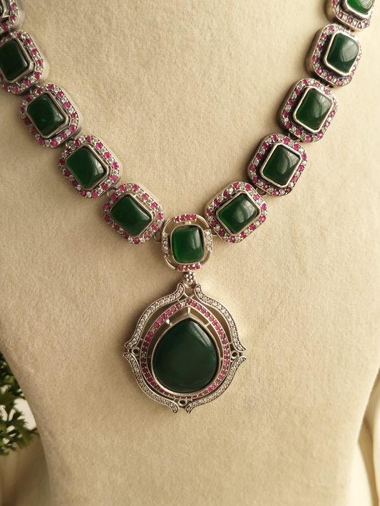 Myra – Sabyasachi-Inspired Statement Neckpiece