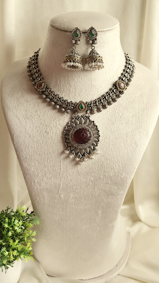 Indira statement necklace set