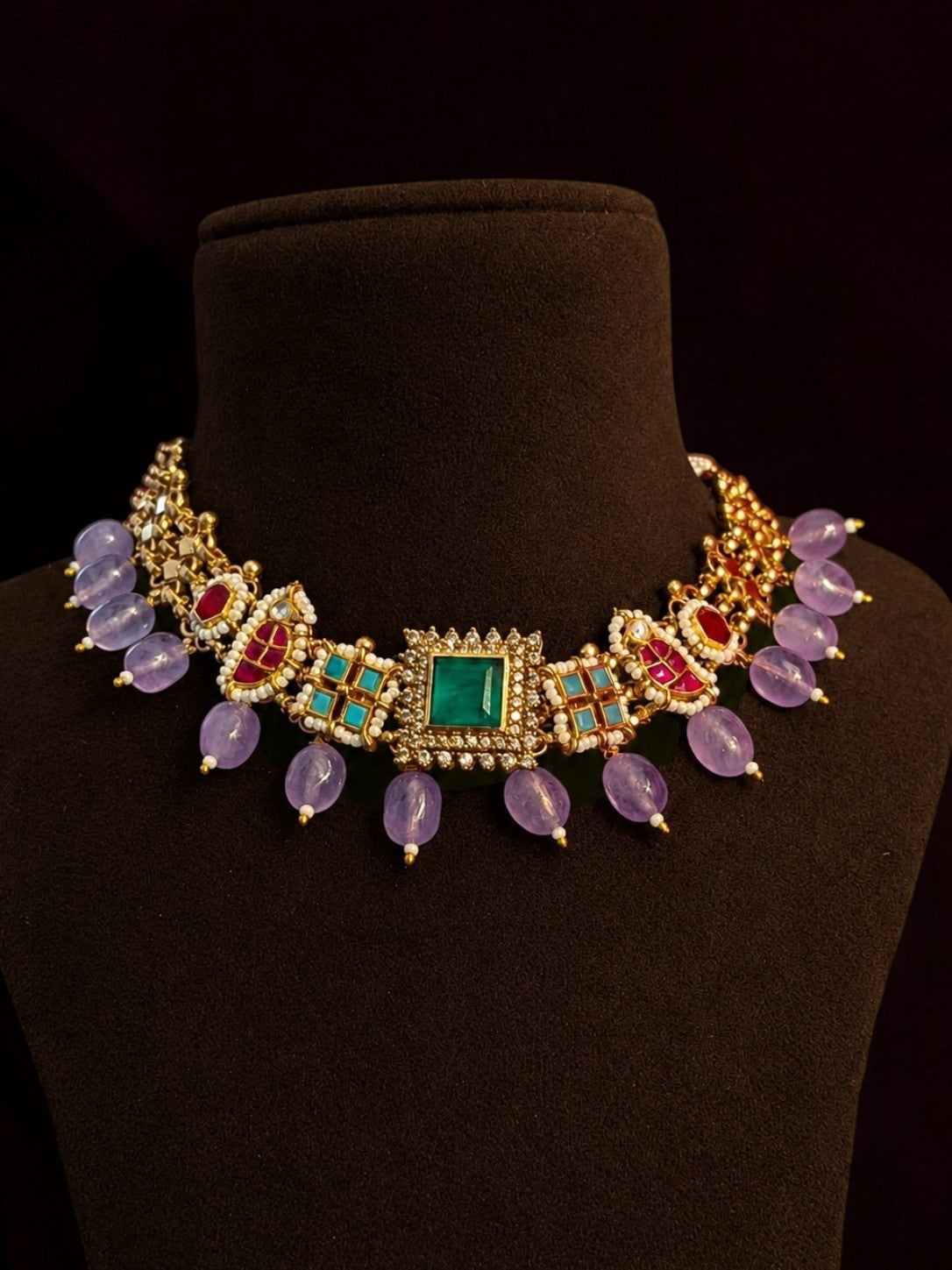 Hiranya pachi kundan fusion statement set