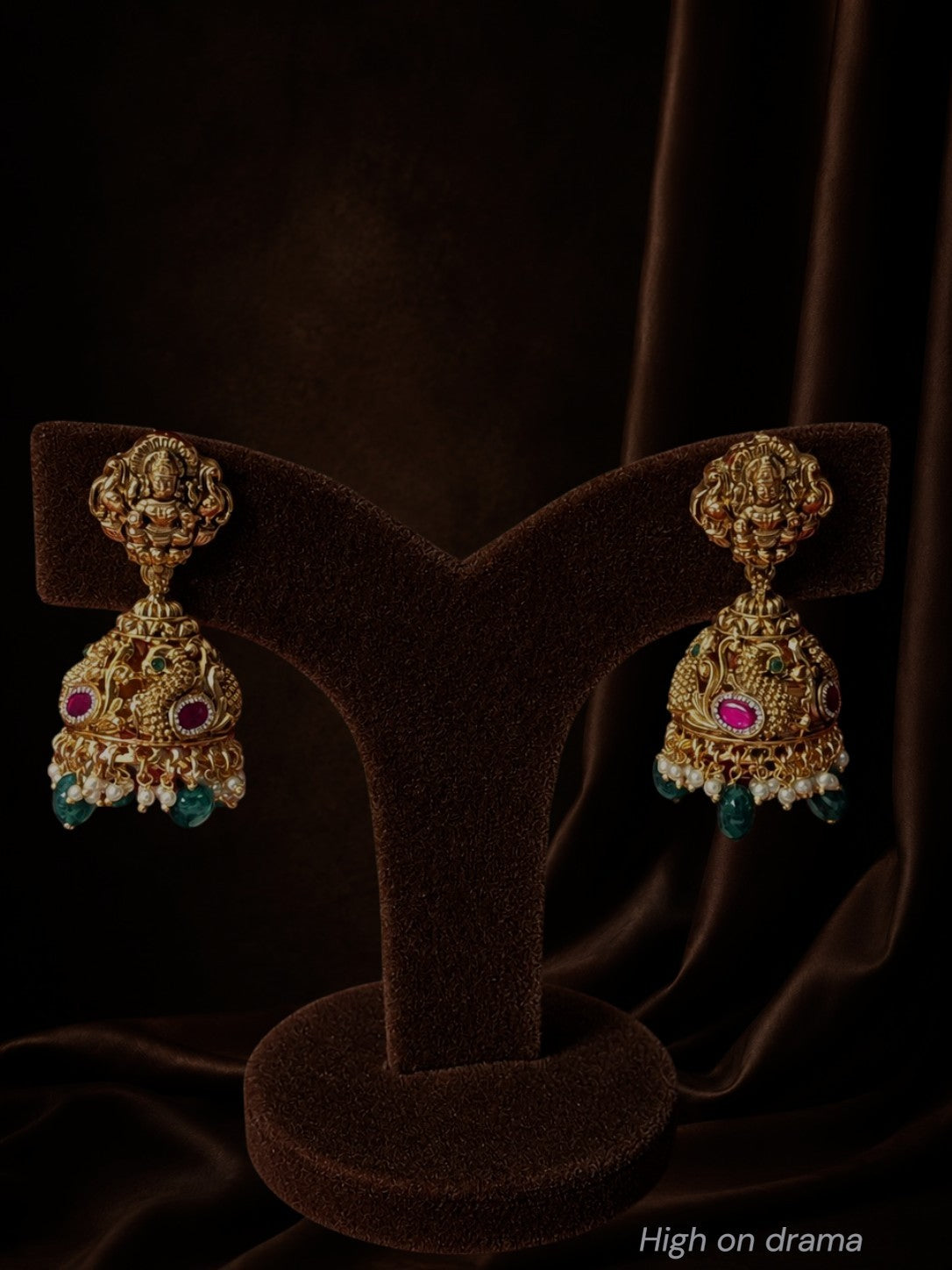 Amrapali statement nakshi hasli set