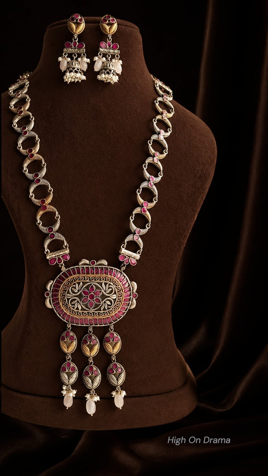 Ahaana maroon statement necklace set