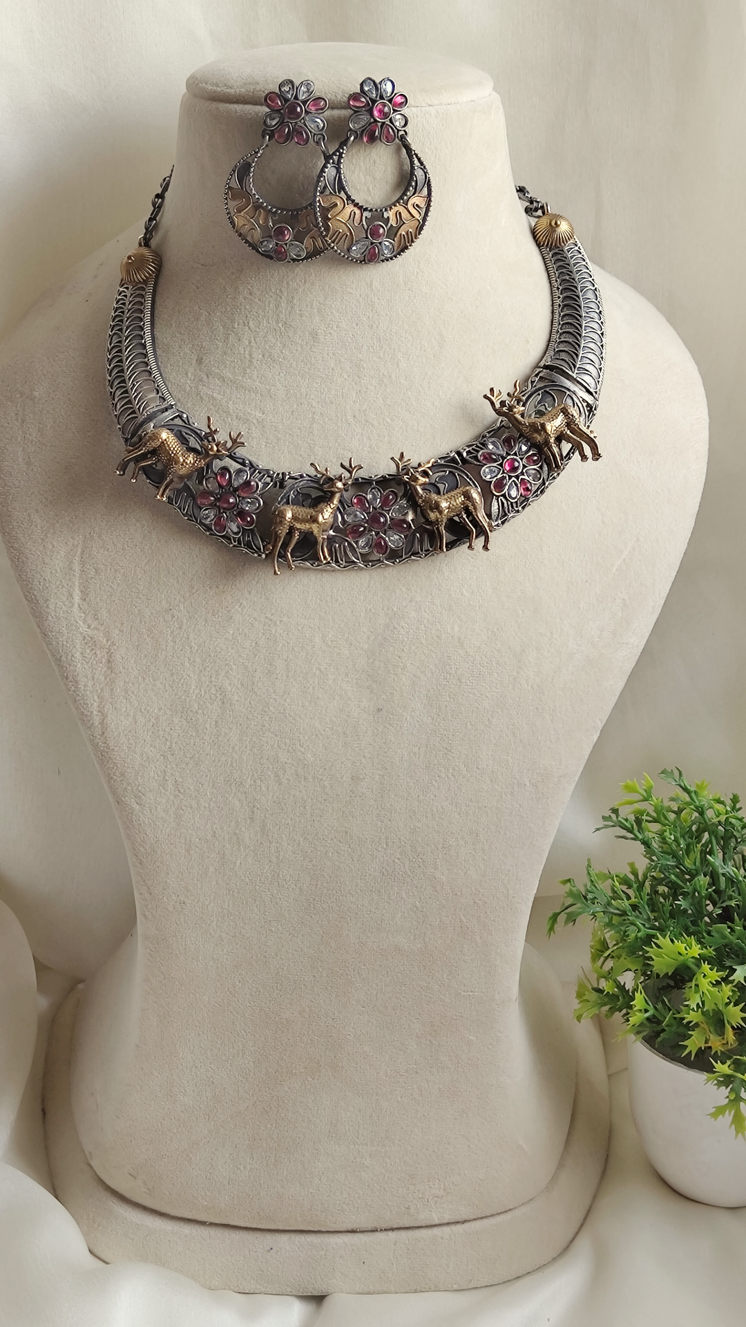 Deer necklace set