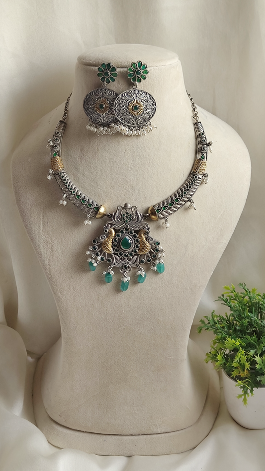 Vibana statement necklace set