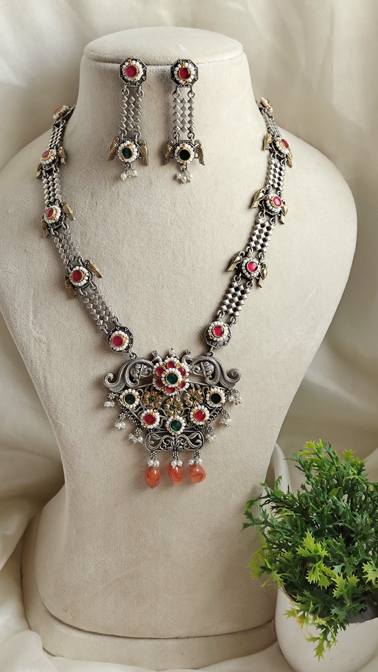 Vibhana statement fusion necklace set