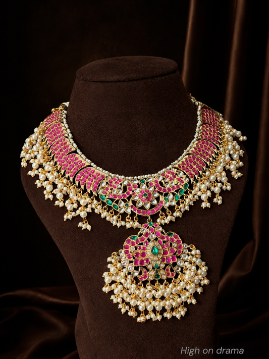 Nakshatra statement kundan set