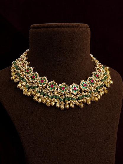 Mohita pachi kundan statement set