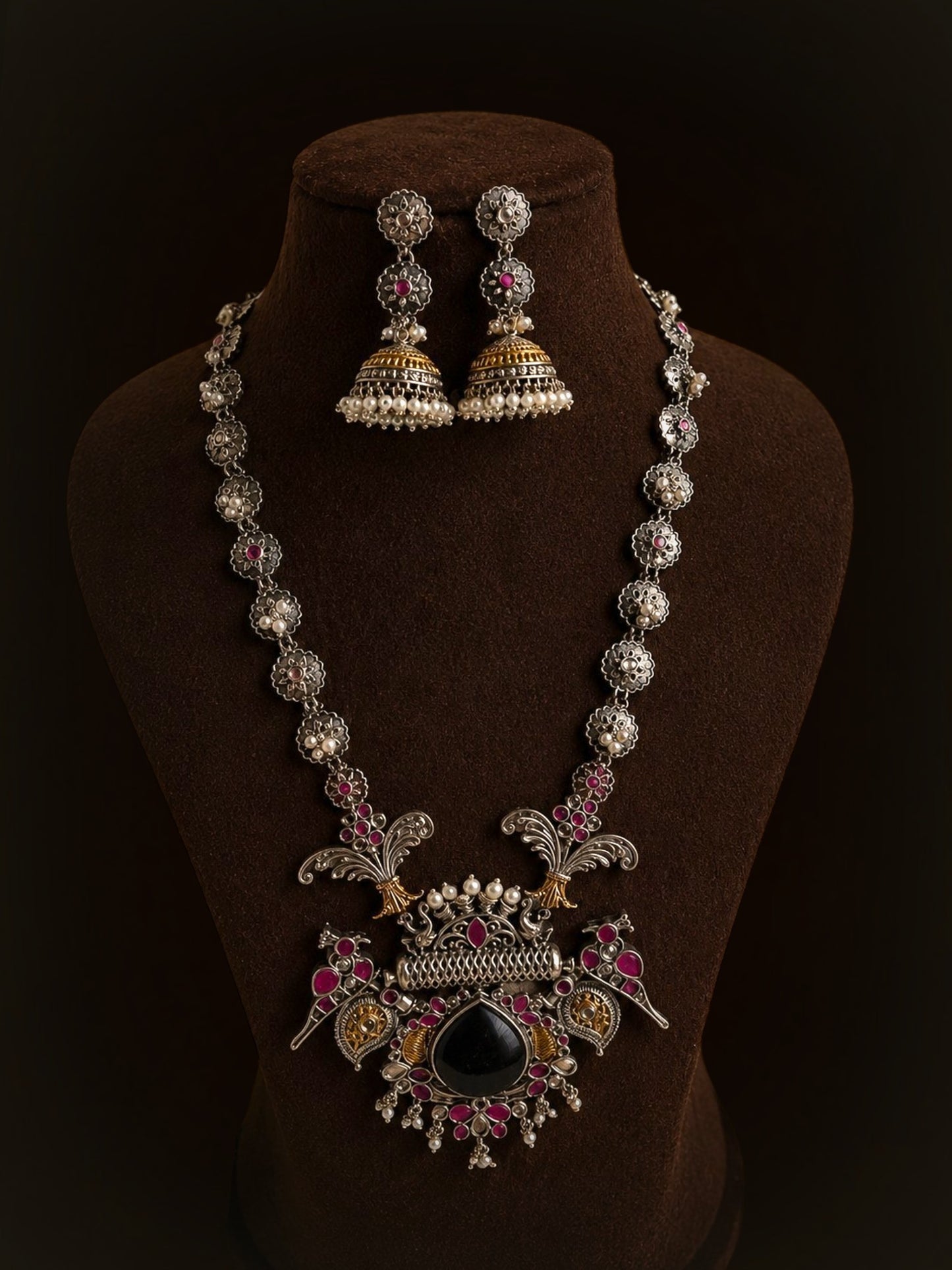 Ishitha statement dual tone set