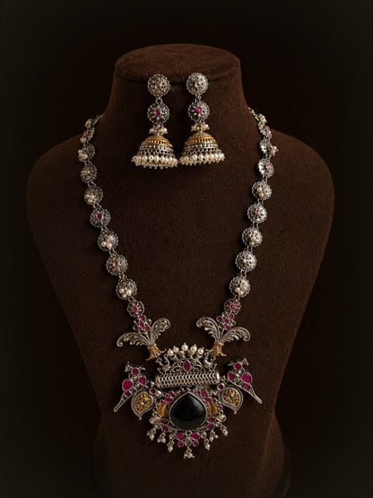 Ishitha statement dual tone set