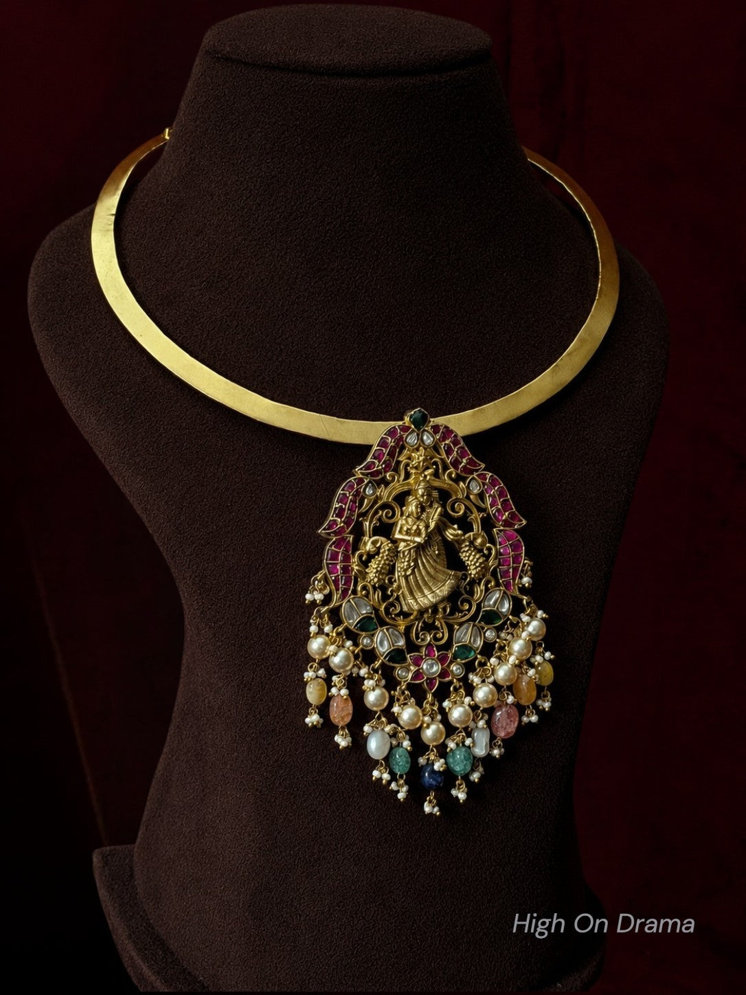 Geetika hasli with statement jadau pendant