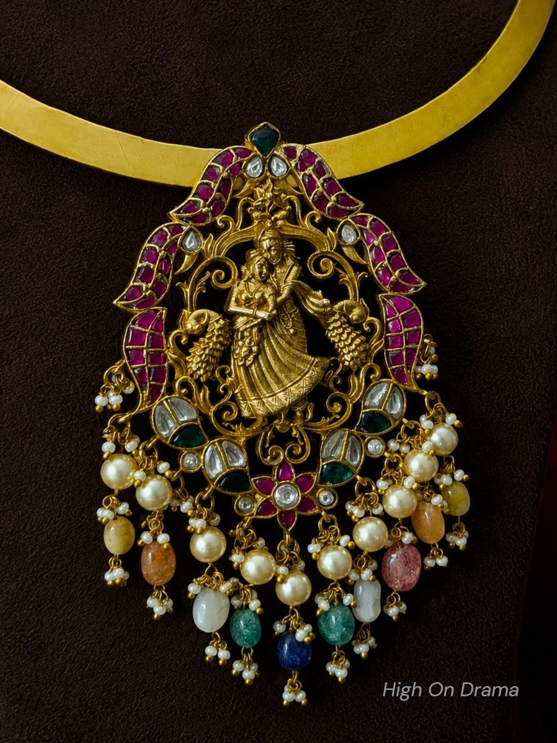 Geetika hasli with statement jadau pendant