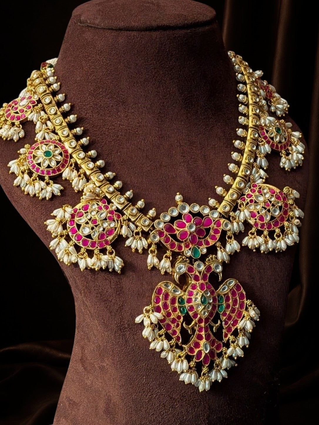 Gauri guttapulusu necklace set