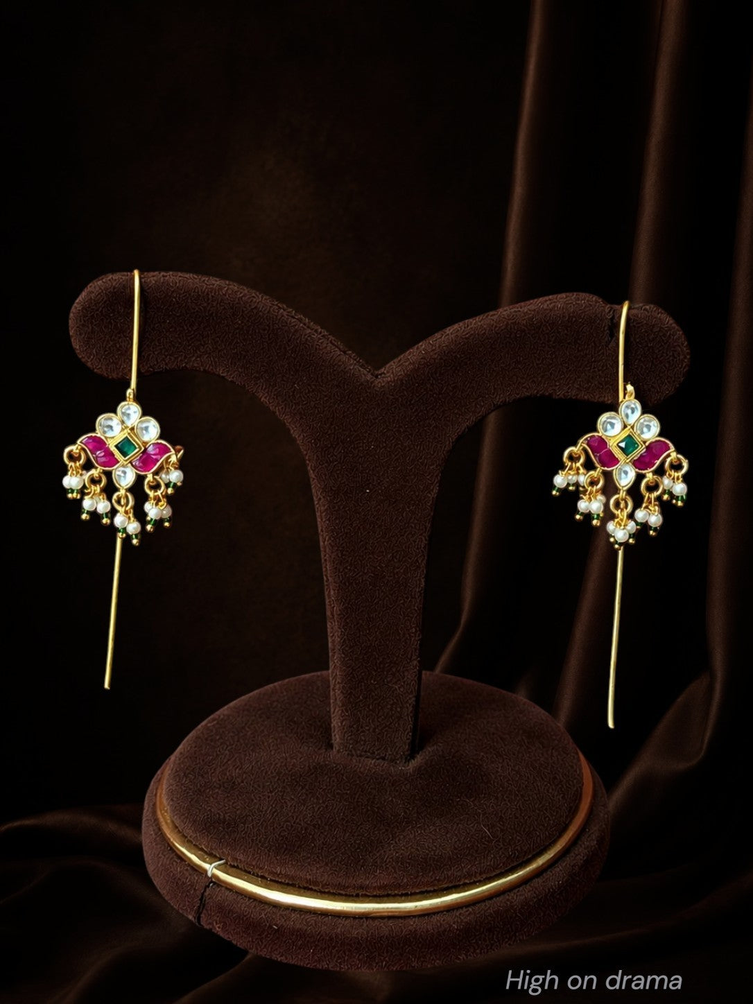 Manasa needle earcuff