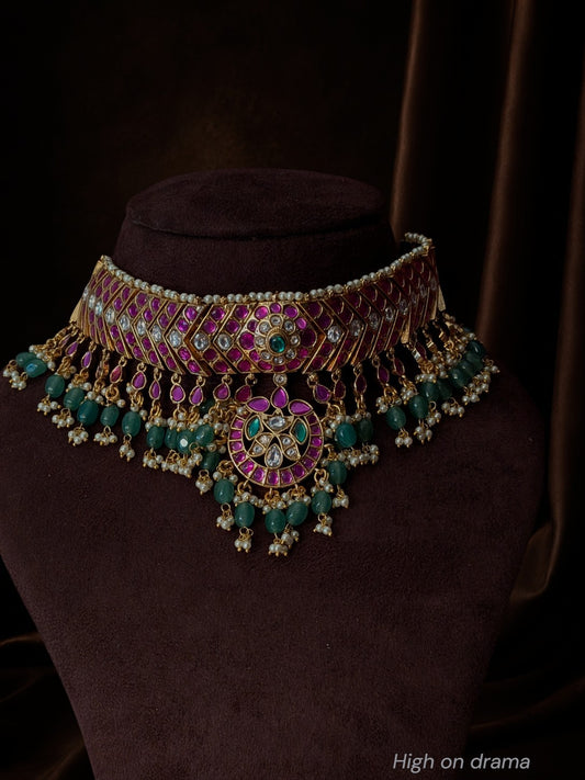 Saanvi stone choker set
