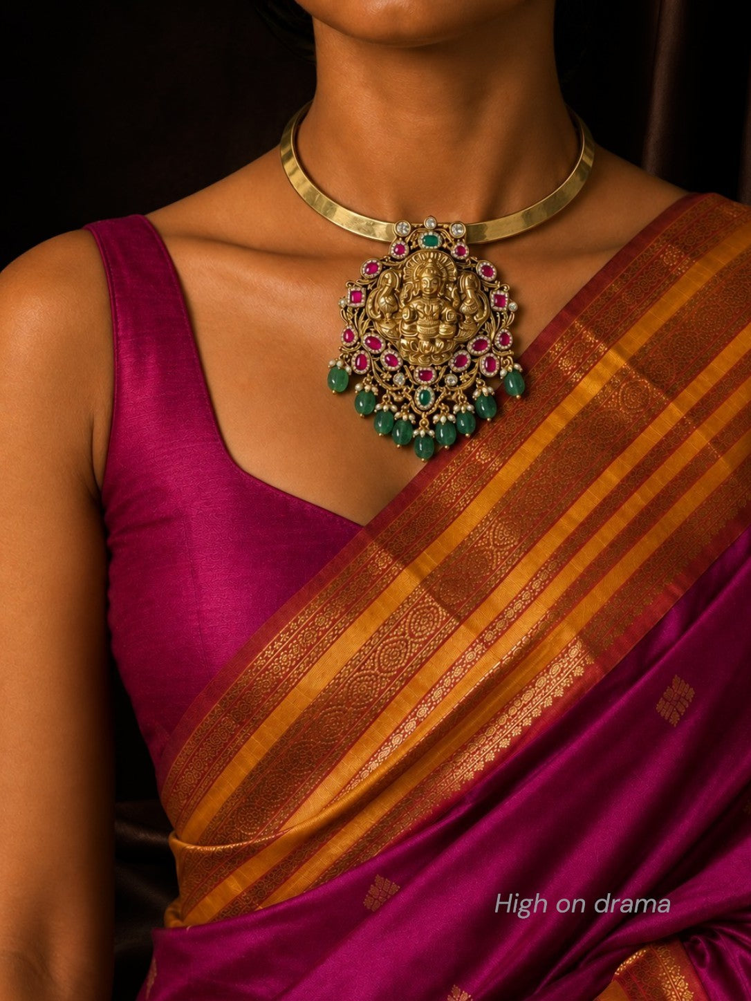 Amrapali statement nakshi hasli set