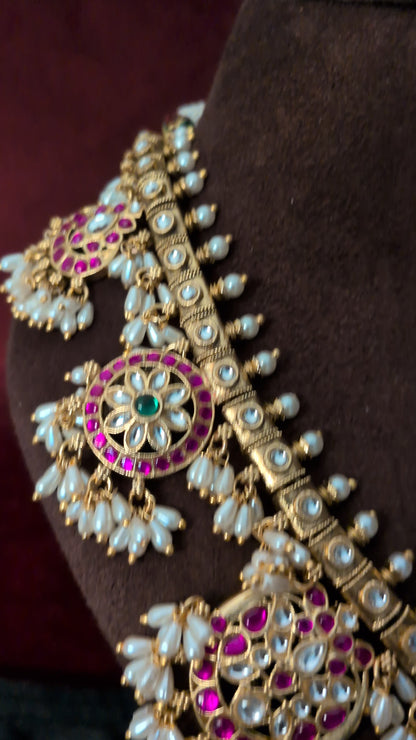 Gauri guttapulusu necklace set